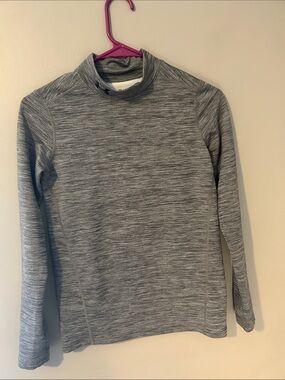 Under Armour Boy’s XL Heather Gray Turtleneck Performance Top